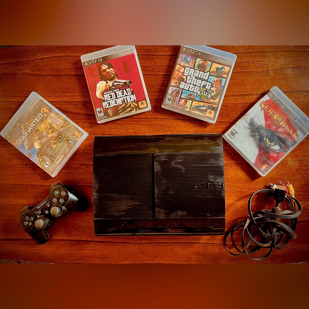 Mint Condition PlayStation 3 - Gamer Bundle!